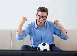 拉莫斯因背,后犯规遭红,牌禁赛一场,星空娱乐官网,星空娱乐官网在线娱乐平台